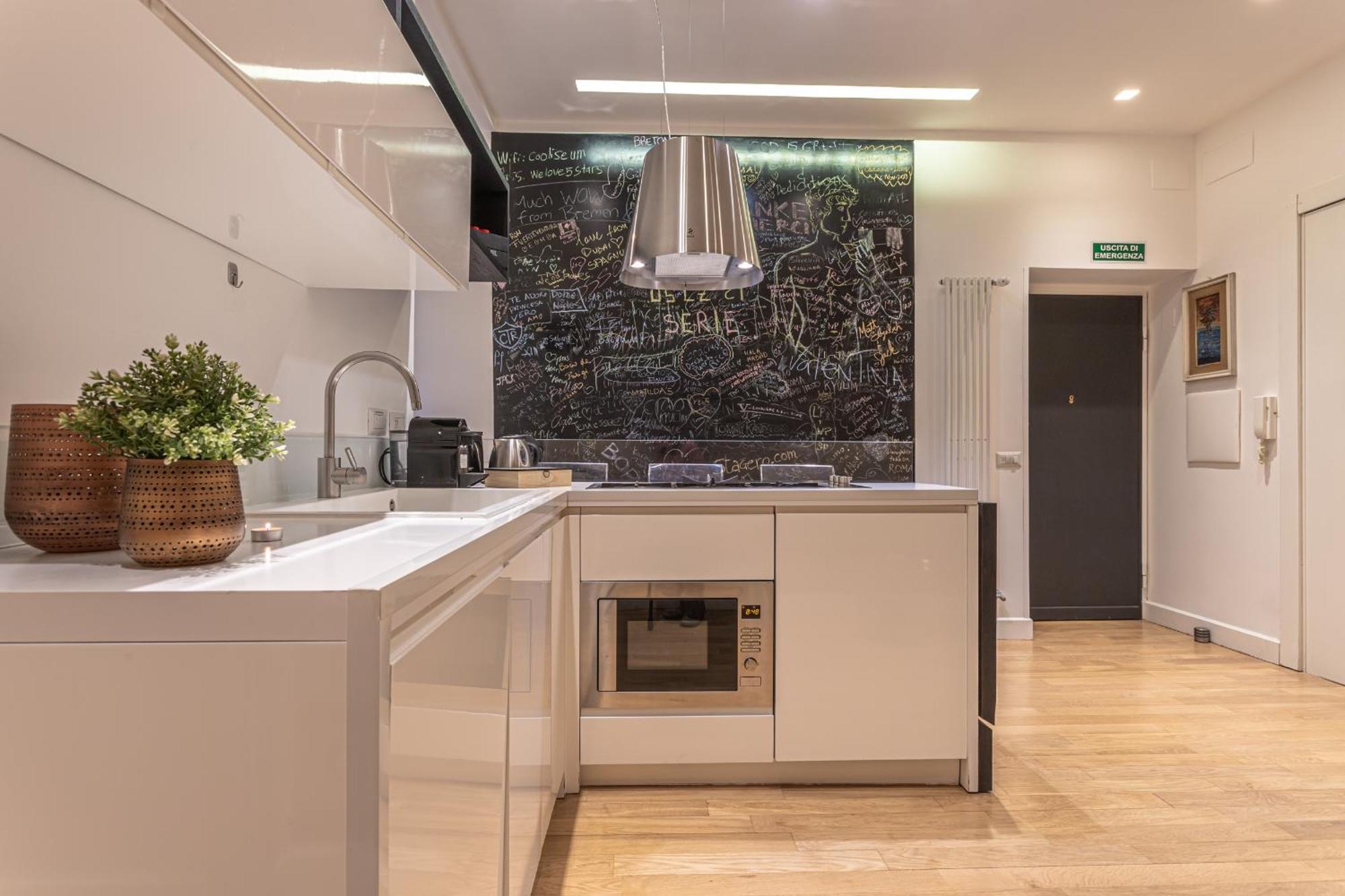 רומא Private Apartment Colosseum מראה חיצוני תמונה