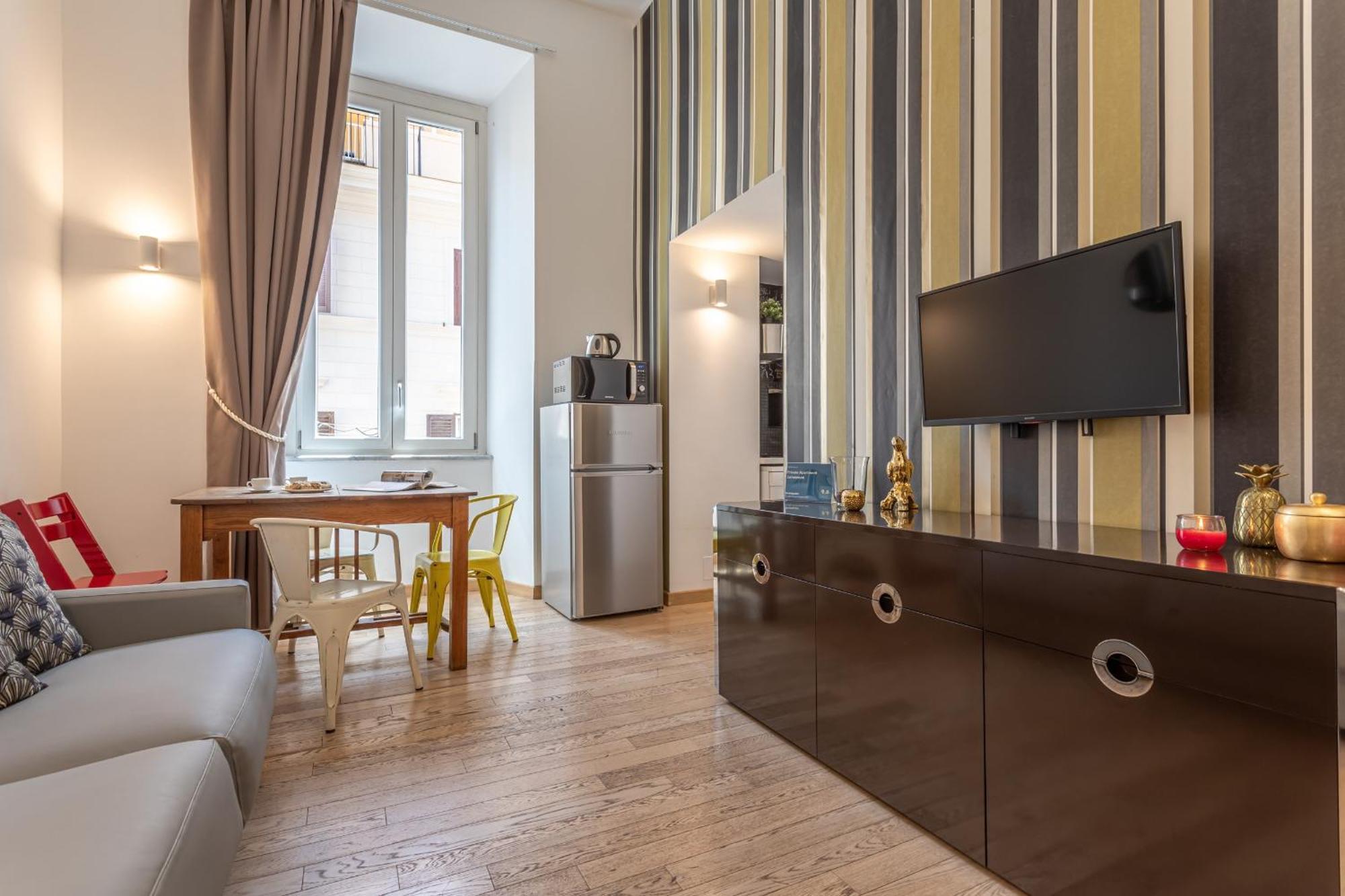 רומא Private Apartment Colosseum מראה חיצוני תמונה