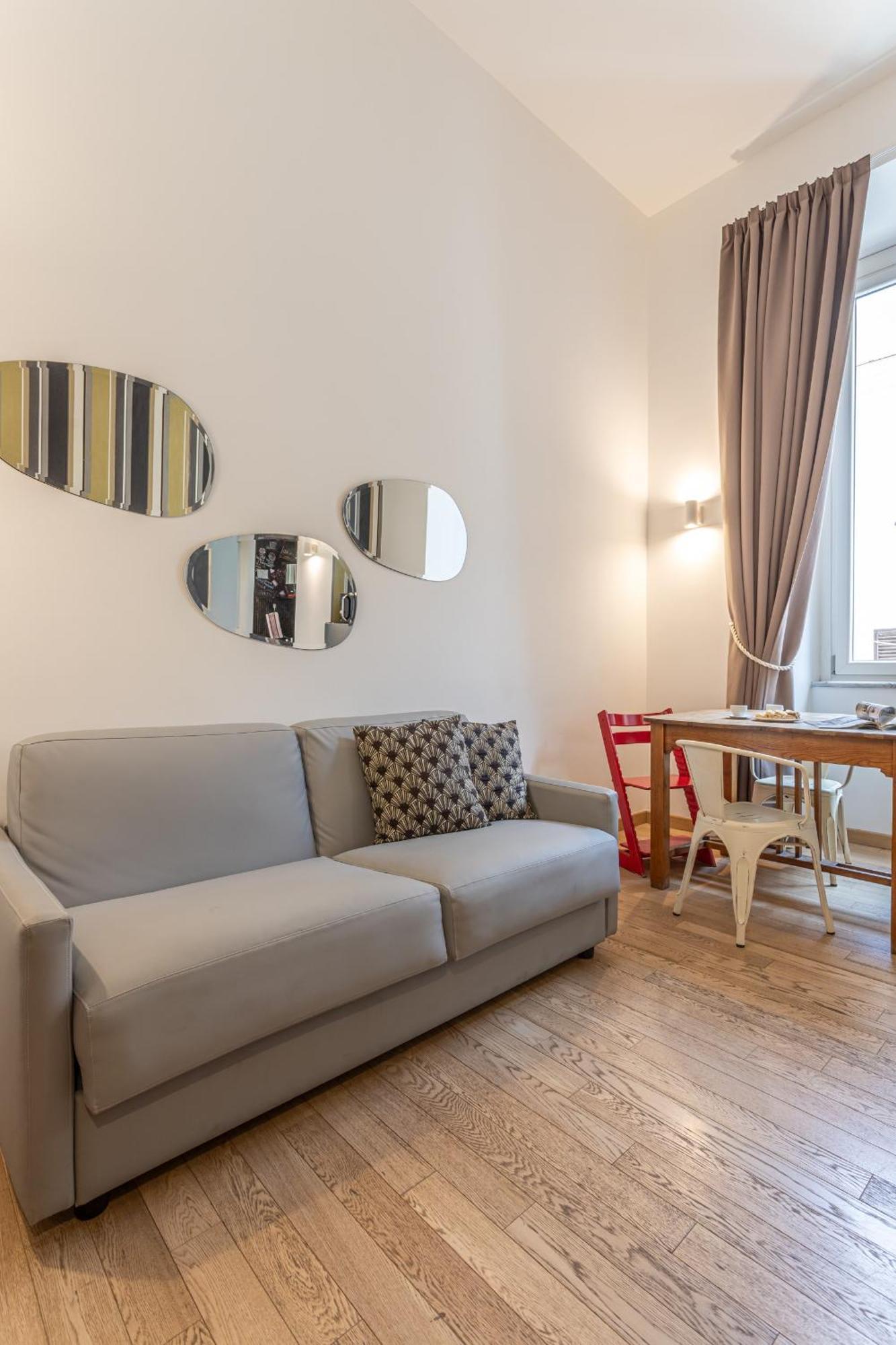 רומא Private Apartment Colosseum מראה חיצוני תמונה