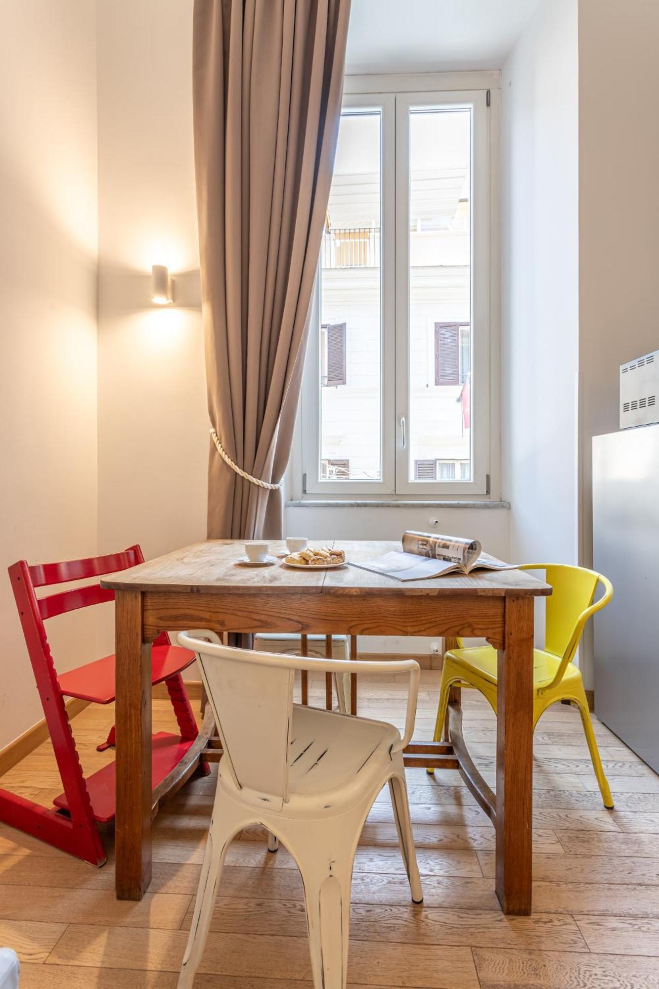 רומא Private Apartment Colosseum מראה חיצוני תמונה