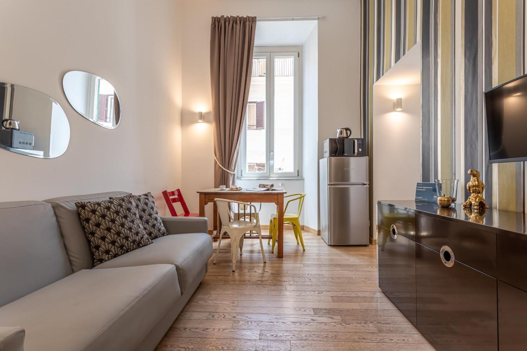 רומא Private Apartment Colosseum מראה חיצוני תמונה