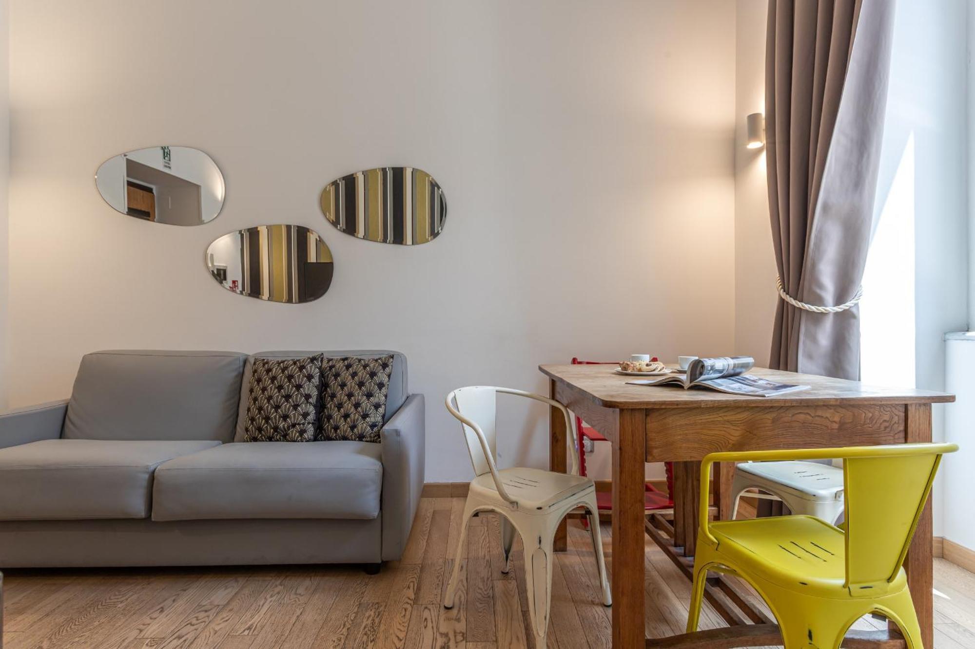 רומא Private Apartment Colosseum מראה חיצוני תמונה