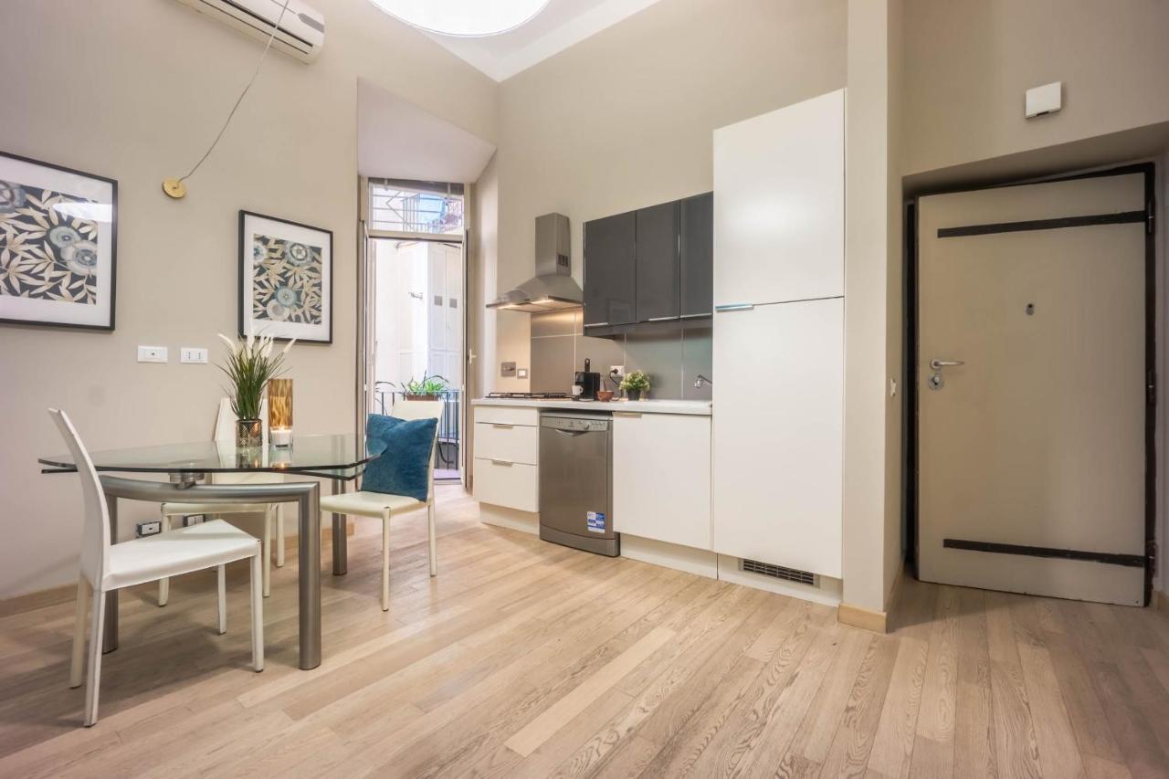 רומא Private Apartment Colosseum מראה חיצוני תמונה