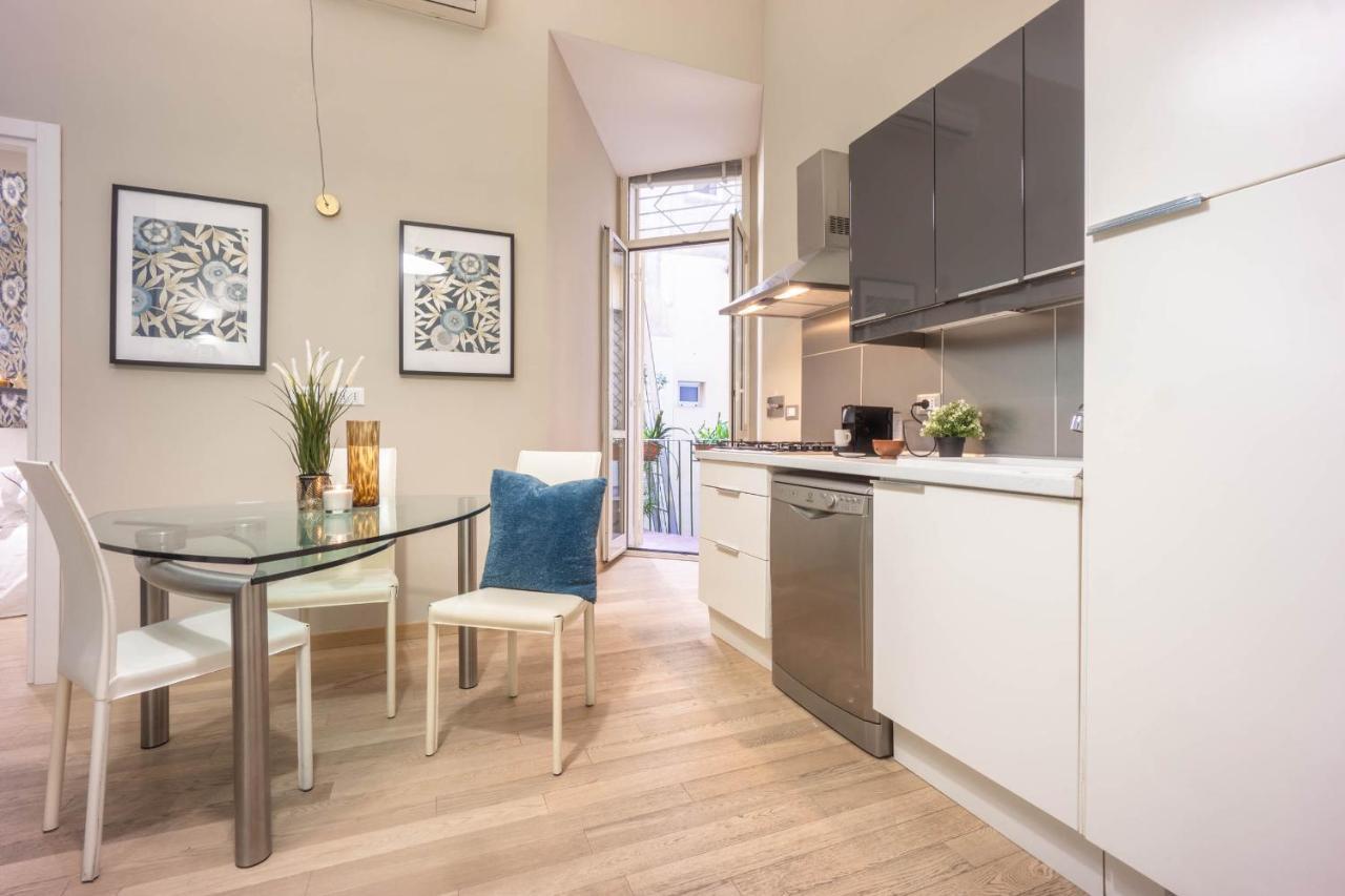 רומא Private Apartment Colosseum מראה חיצוני תמונה