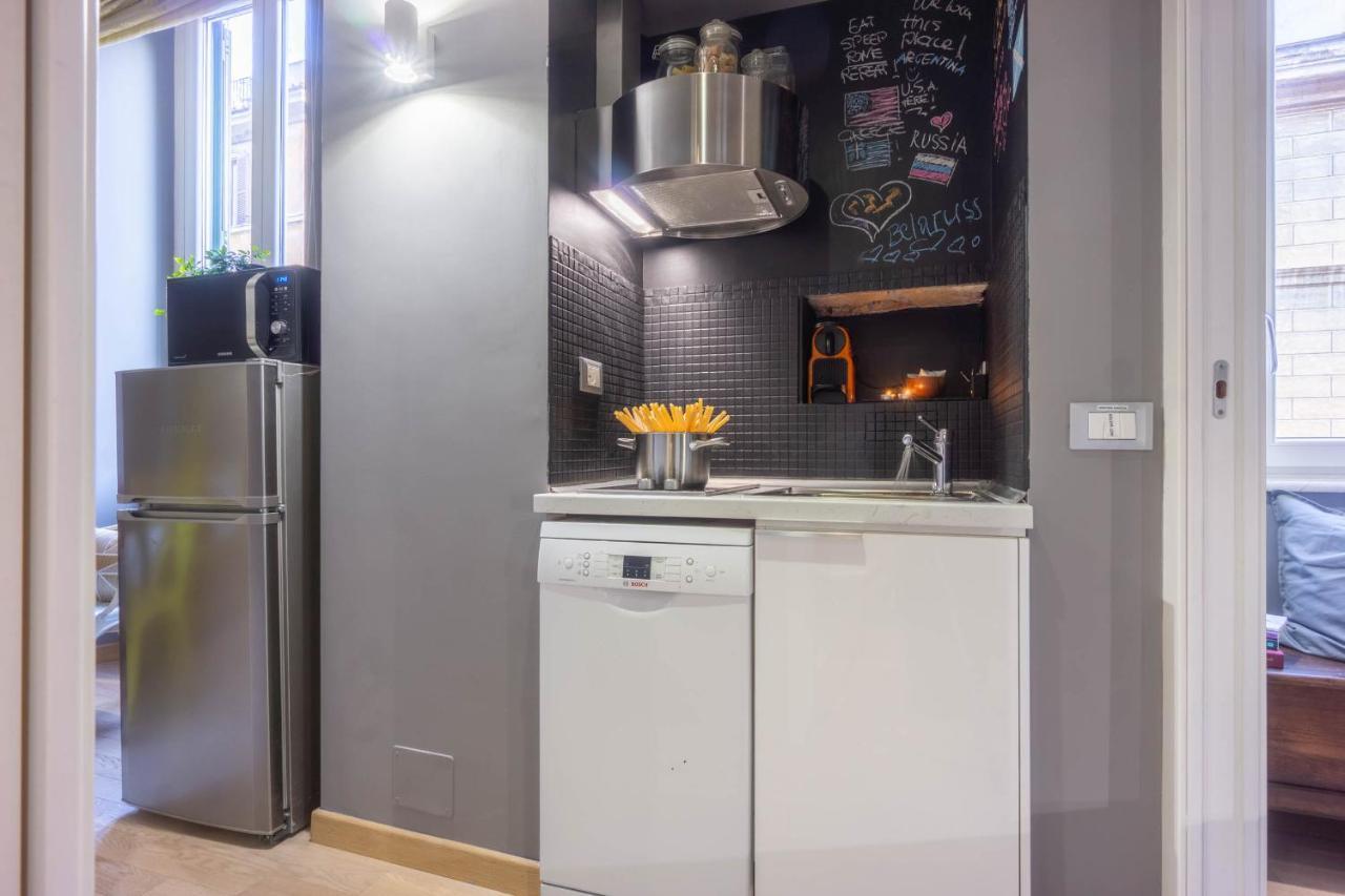 רומא Private Apartment Colosseum מראה חיצוני תמונה